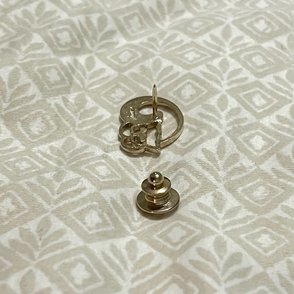 vintage gold and diamond cat brooch - Picture 13 of 14